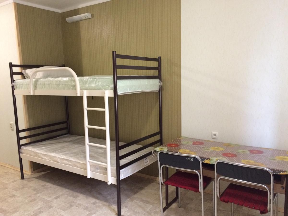 Hostel - Avaliani Street Zaporizhia Exteriör bild
